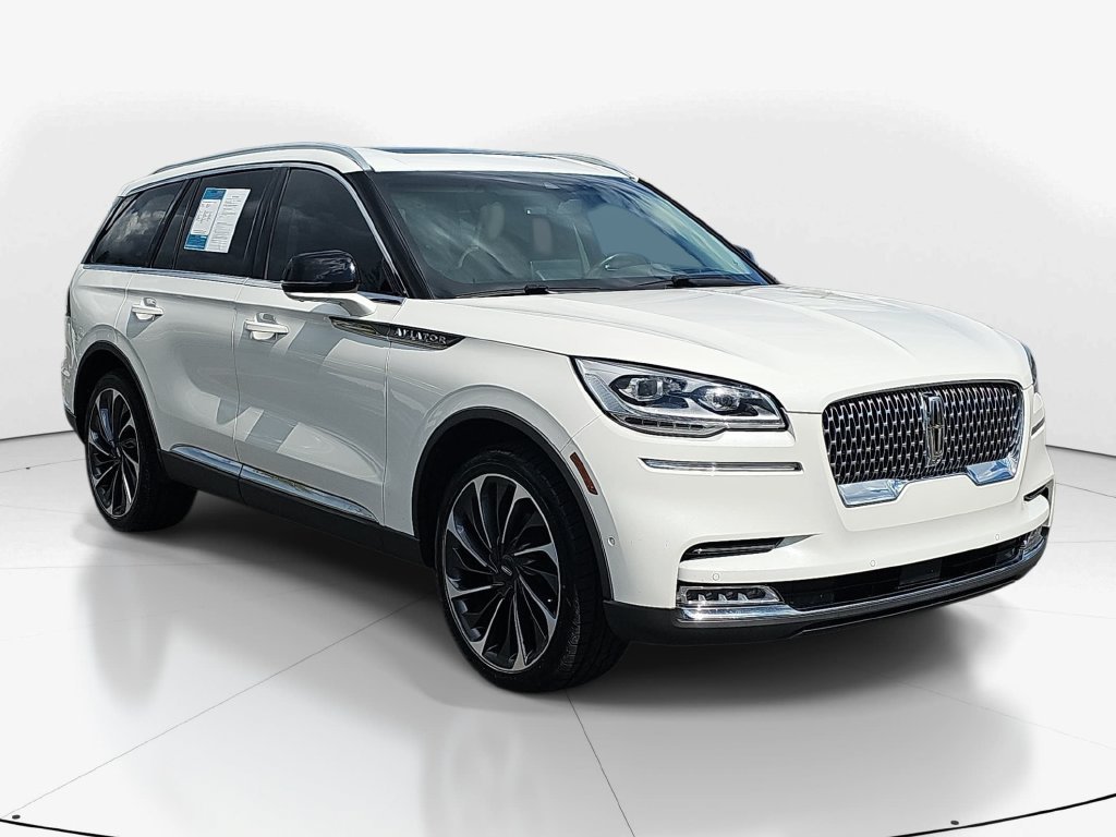 Used 2022 Lincoln Aviator Reserve w/ Equipment Group 201A AWD/4WD image 3