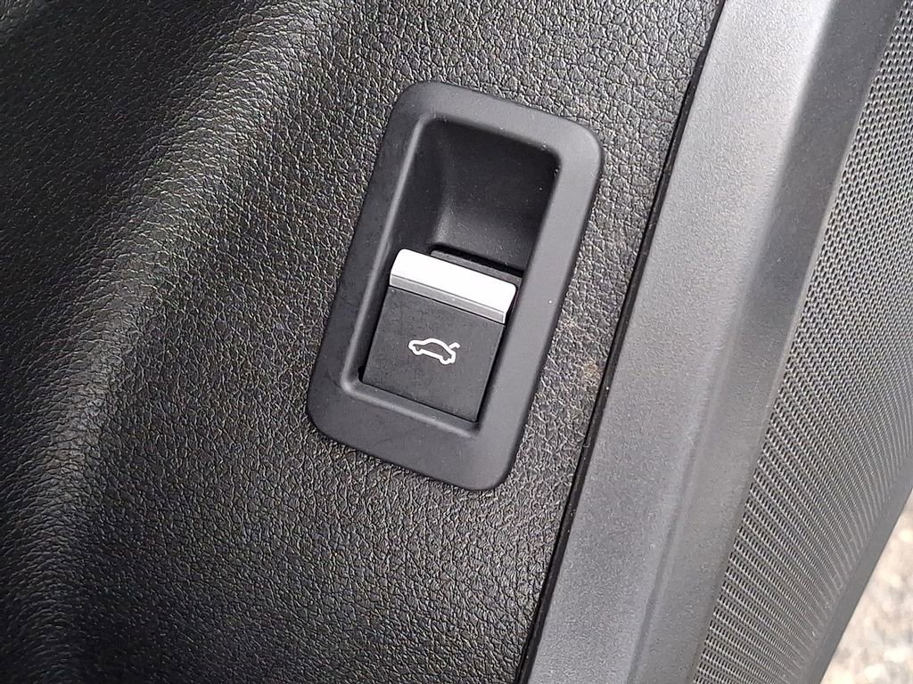 Used 2018 Audi Q5 2.0T Premium Plus w/ Premium Plus Package image 24