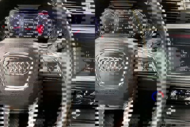 Used 2020 Audi Q3 2.0T Prestige AWD/4WD image 24