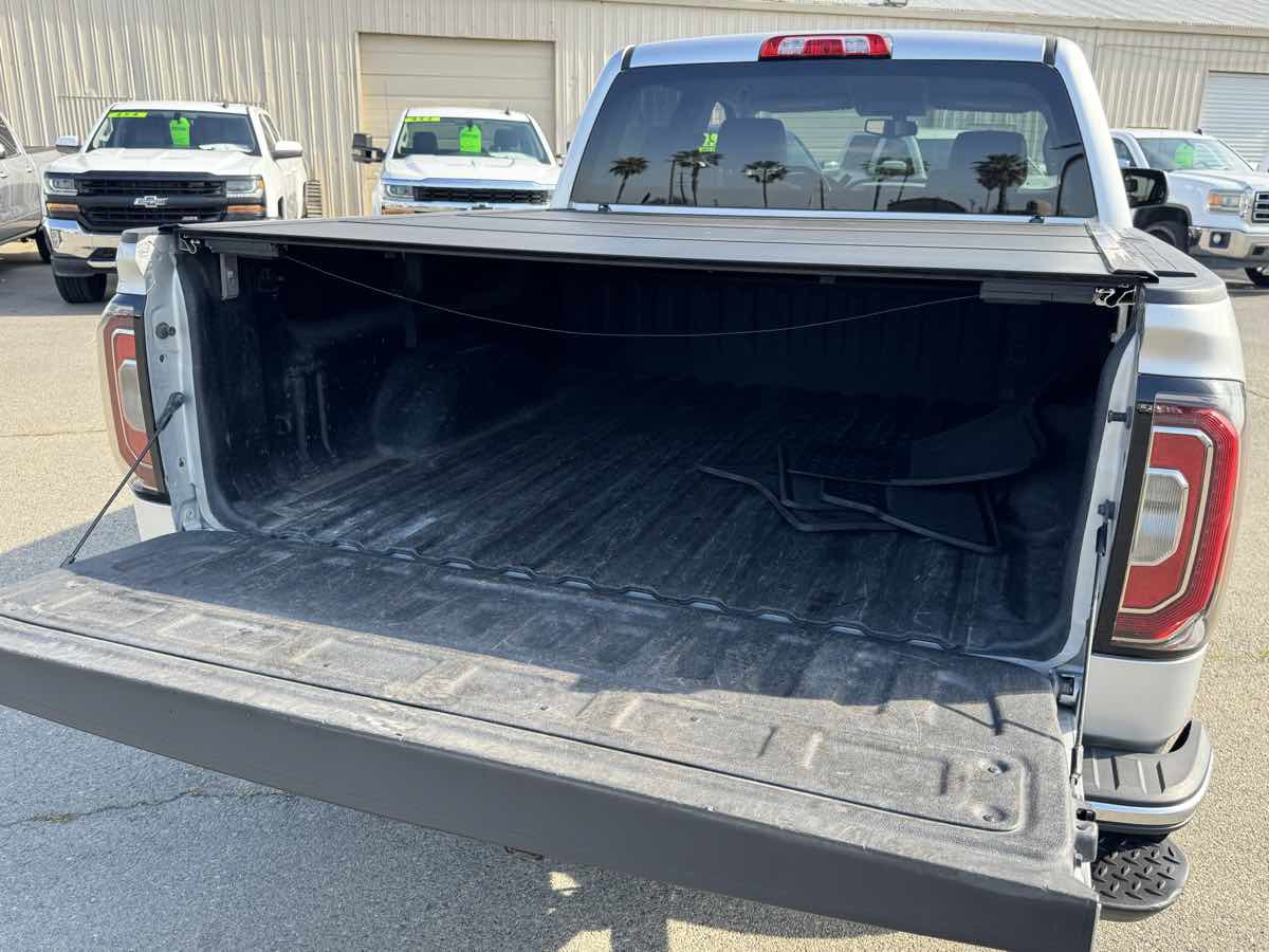 Used 2018 GMC Sierra 1500 SLT w/ SLT Premium Package image 11