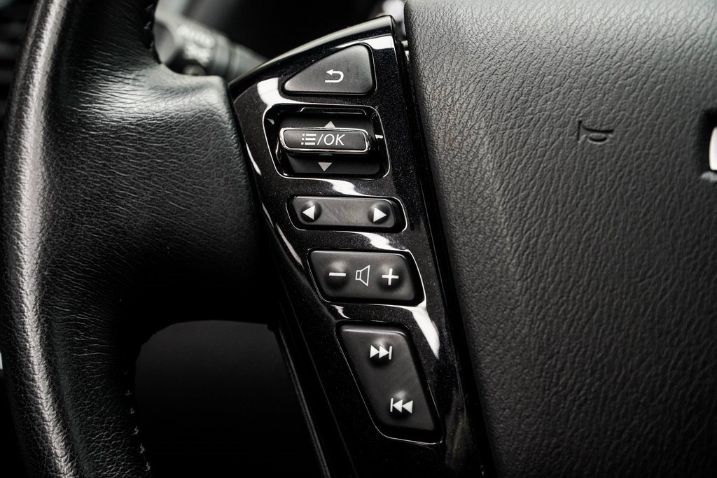 Used 2024 Nissan Armada SL image 30