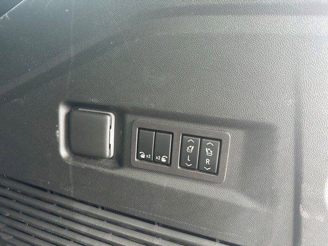 Certified 2024 Chevrolet Tahoe Premier image 12