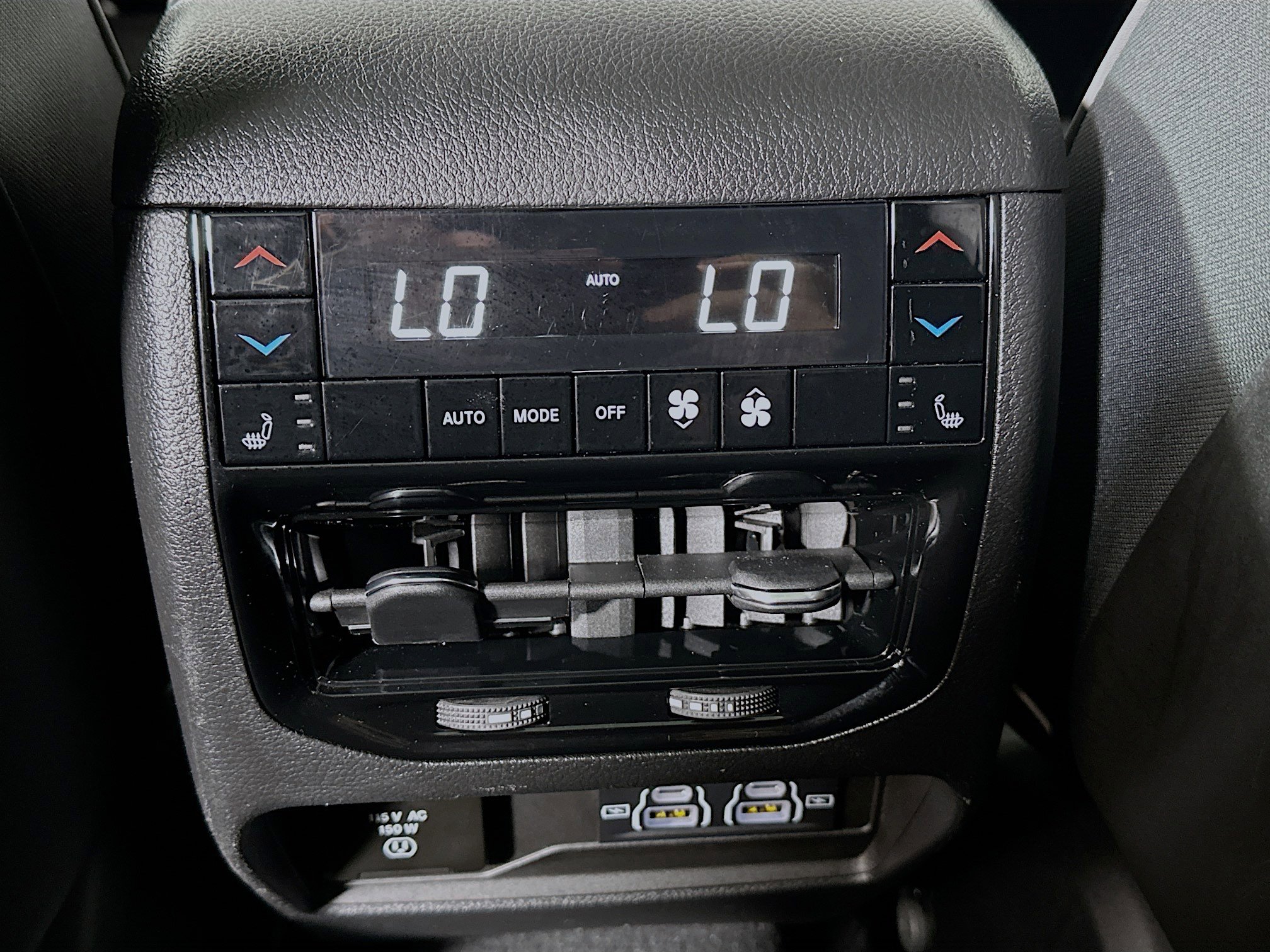 Used 2023 Jeep Grand Cherokee L Summit w/ Advanced Protech Group IV image 26