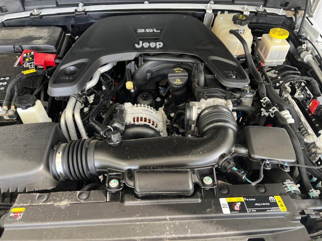 Used 2021 Jeep Gladiator Overland image 7