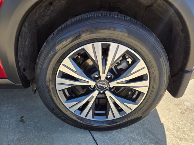 Used 2023 Nissan Rogue SV w/ SV Premium B Package image 11