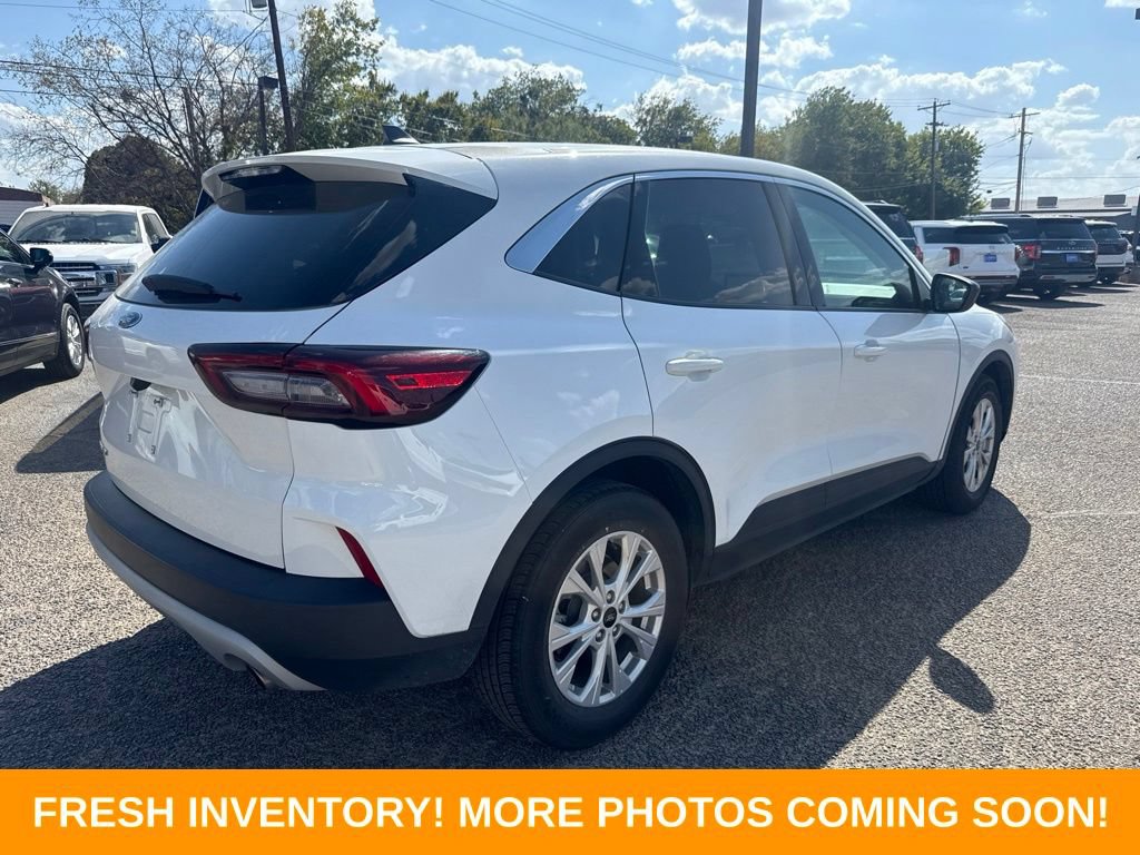Used 2024 Ford Escape Active FWD image 2
