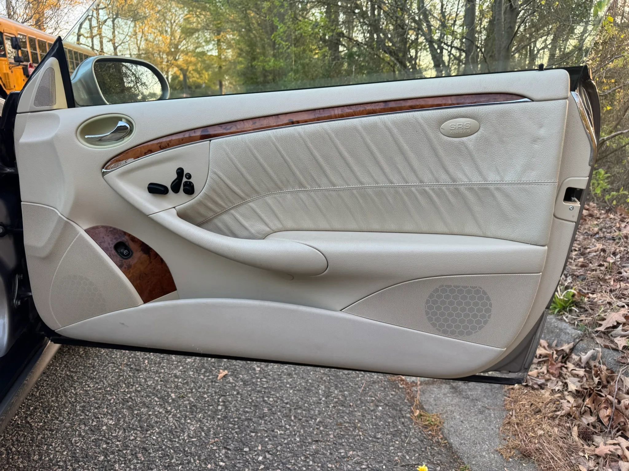 Used 2007 Mercedes-Benz CLK 350 Coupe image 8