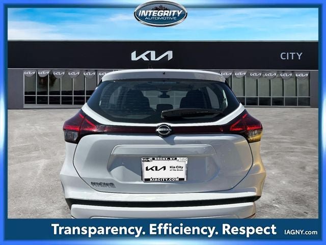 Used 2024 Nissan Kicks S FWD image 4