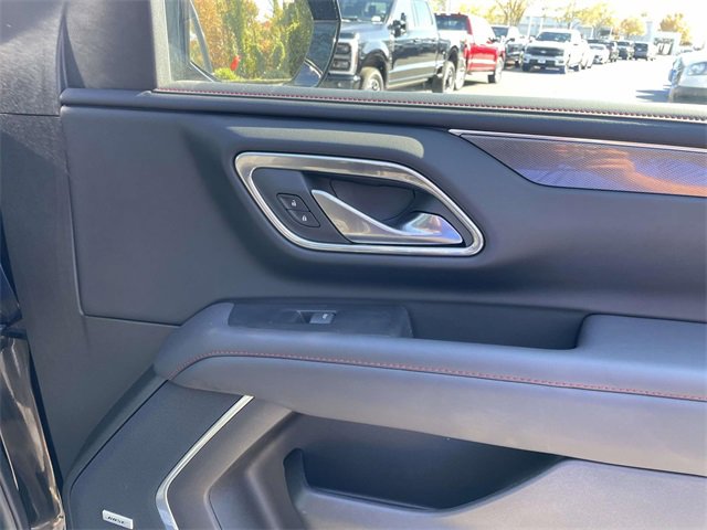 Used 2023 Chevrolet Suburban RST w/ Sport Performance Package image 30