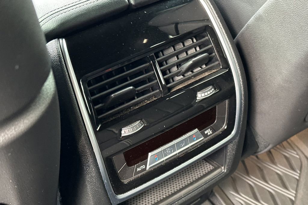 Used 2020 BMW X5 xDrive40i w/ Premium Package image 13