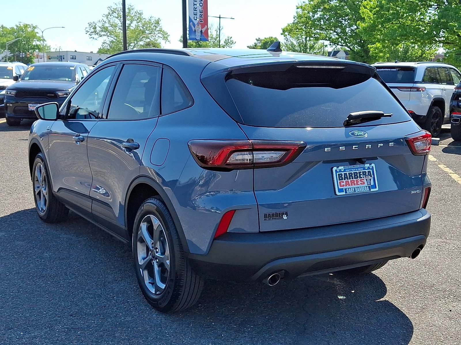 Used 2025 Ford Escape ST-Line Select AWD/4WD image 4