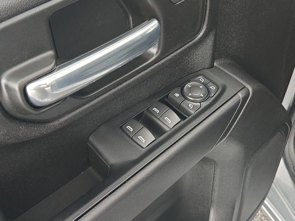 Used 2026 Chevrolet Silverado 2500 Custom w/ Custom Value Package image 28