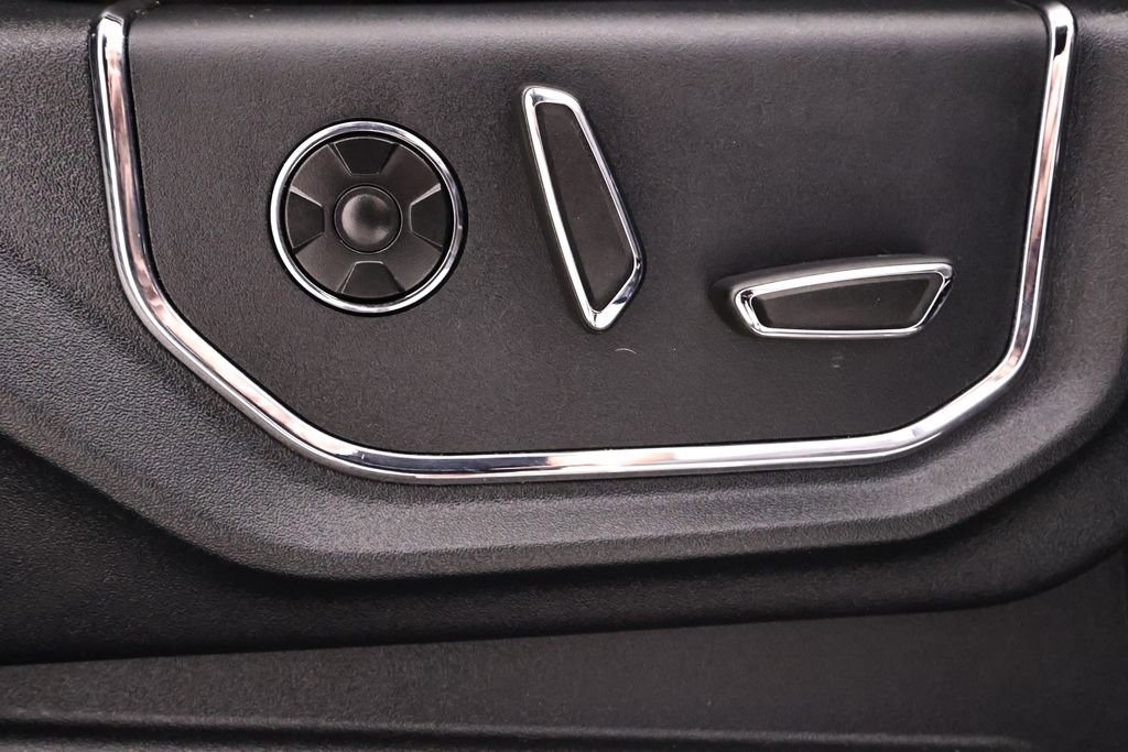 Used 2016 Ford F150 Platinum w/ Equipment Group 701A Luxury AWD/4WD image 22