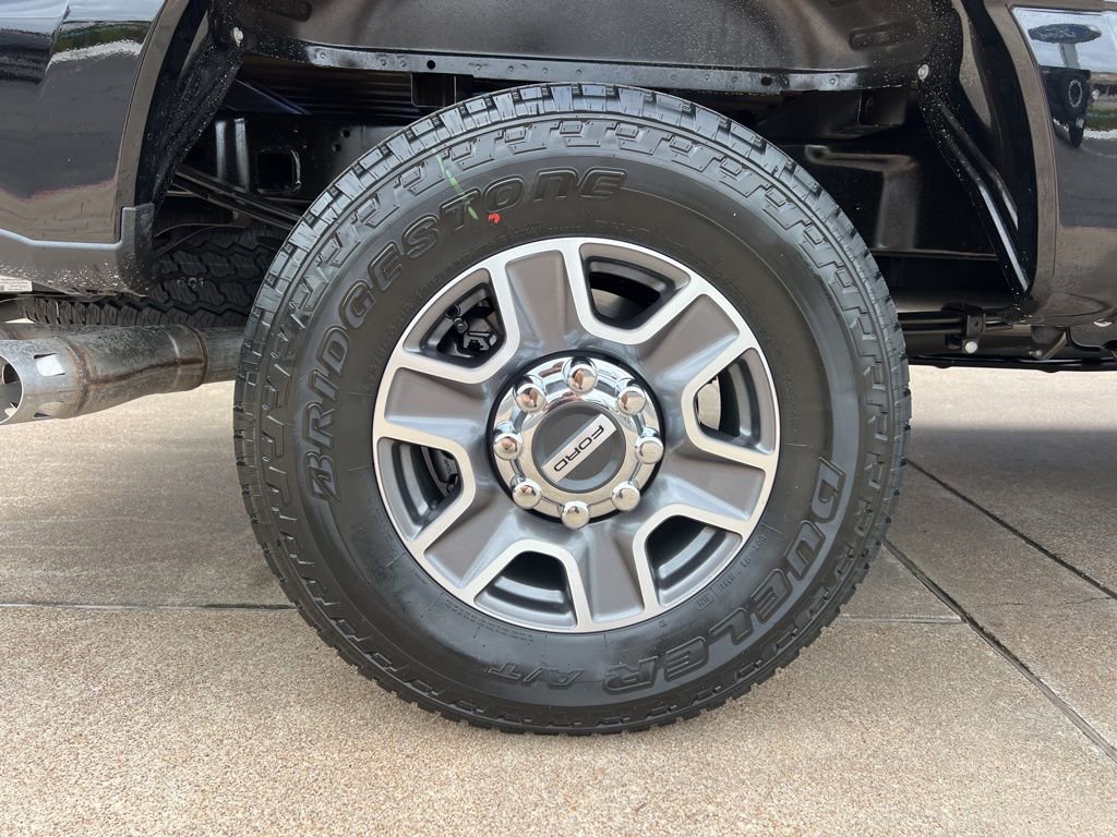 New 2026 Ford F250 Lariat w/ FX4 Off-Road Package image 8