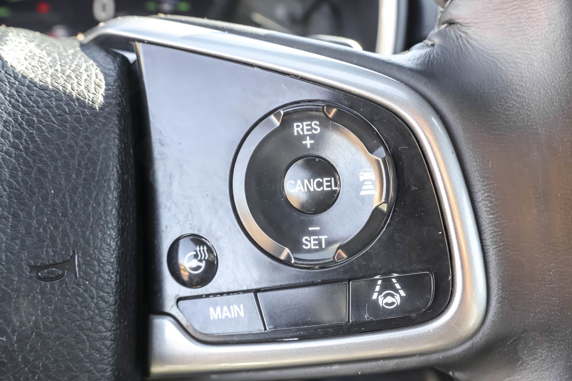 Used 2020 Honda CR-V Touring image 29