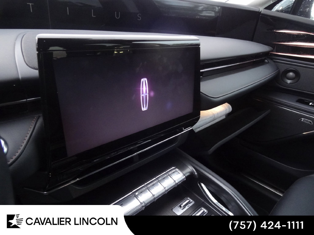 Used 2026 Lincoln Nautilus Premier w/ Equipment Group 102A AWD/4WD image 9