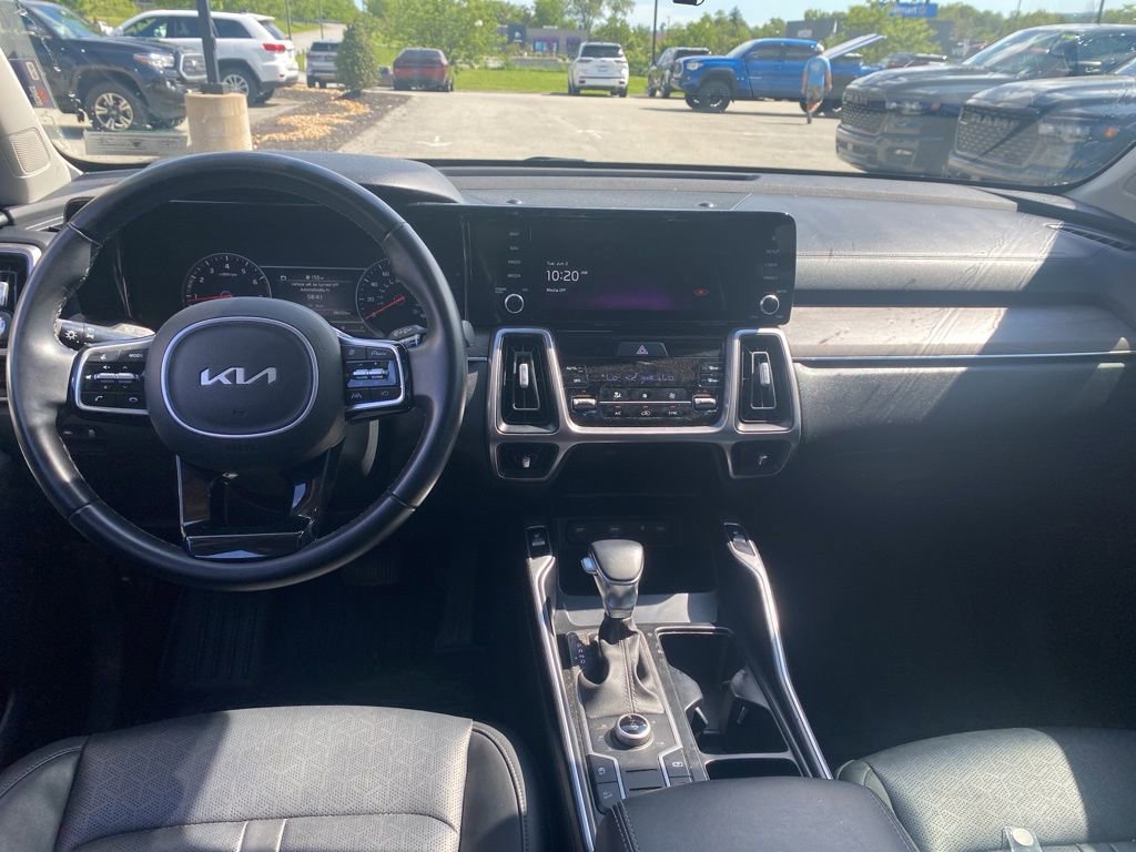Used 2023 Kia Sorento S w/ Panoramic Sunroof Package AWD/4WD image 8