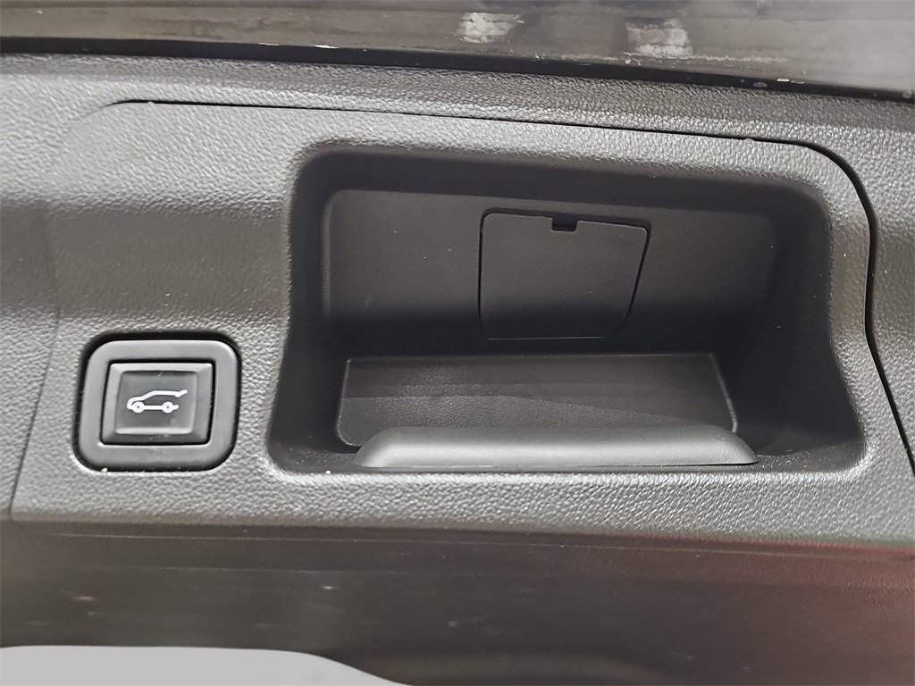 Used 2023 GMC Acadia Denali w/ Black Diamond Edition image 15