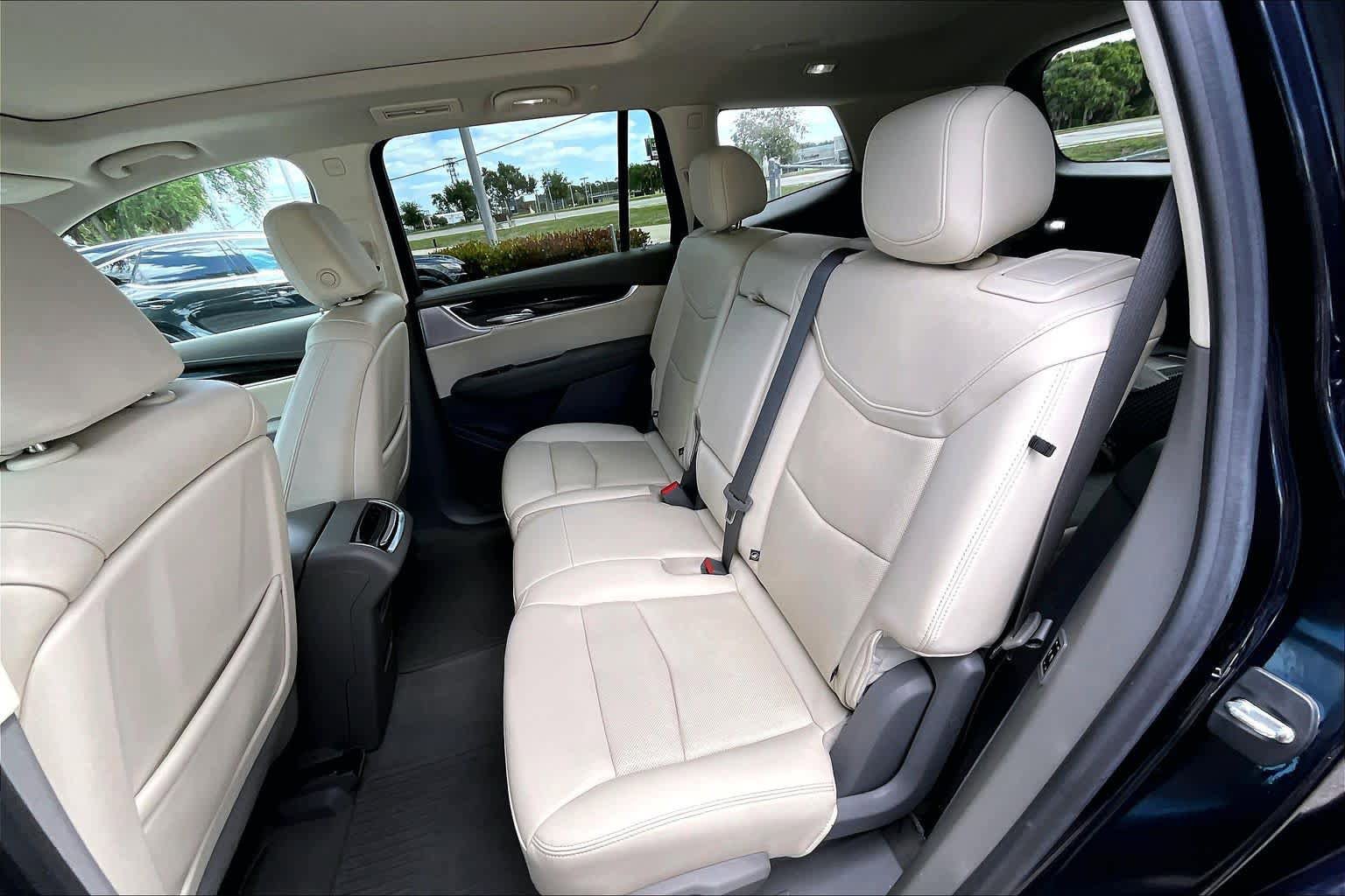 Used 2021 Cadillac XT6 Premium Luxury FWD image 21
