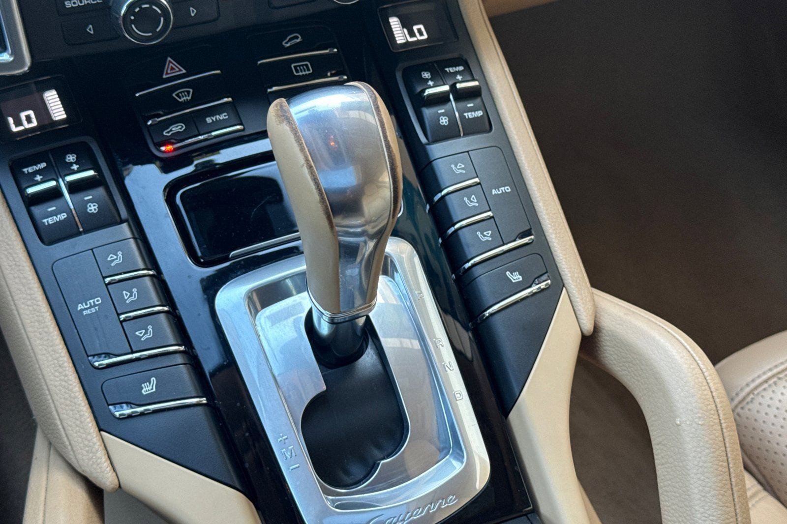 Used 2014 Porsche Cayenne AWD/4WD image 25