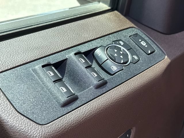 Used 2019 Ford F350 King Ranch w/ King Ranch Ultimate Package AWD/4WD image 19