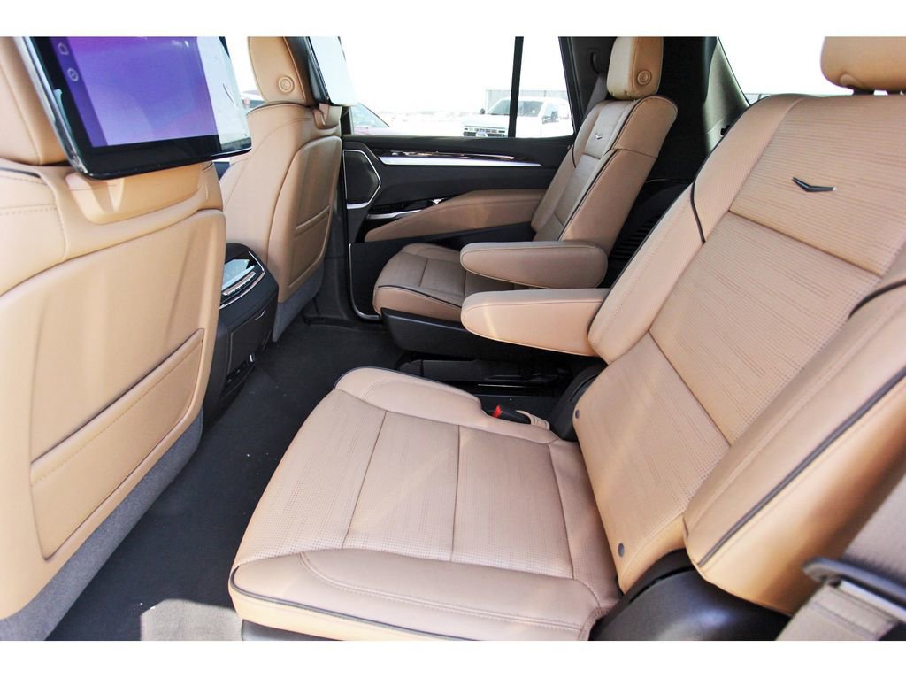 New 2026 Cadillac Escalade Luxury w/ Touring Package image 7