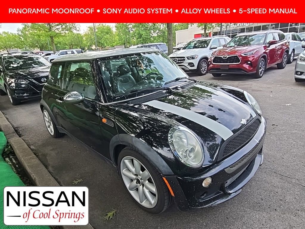 Used 2005 MINI Cooper Hardtop FWD image 1