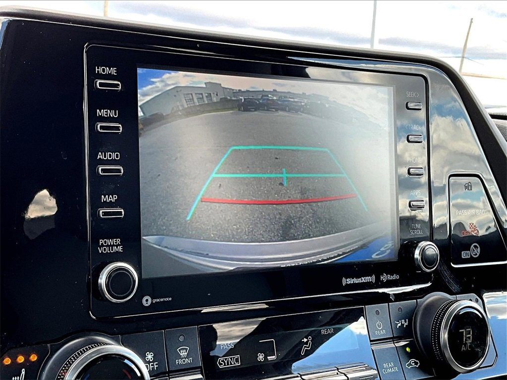 Used 2022 Toyota Highlander XLE image 28