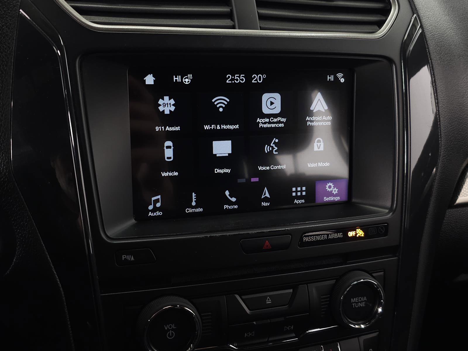 Used 2018 Ford Explorer XLT w/ Equipment Group 202A image 22