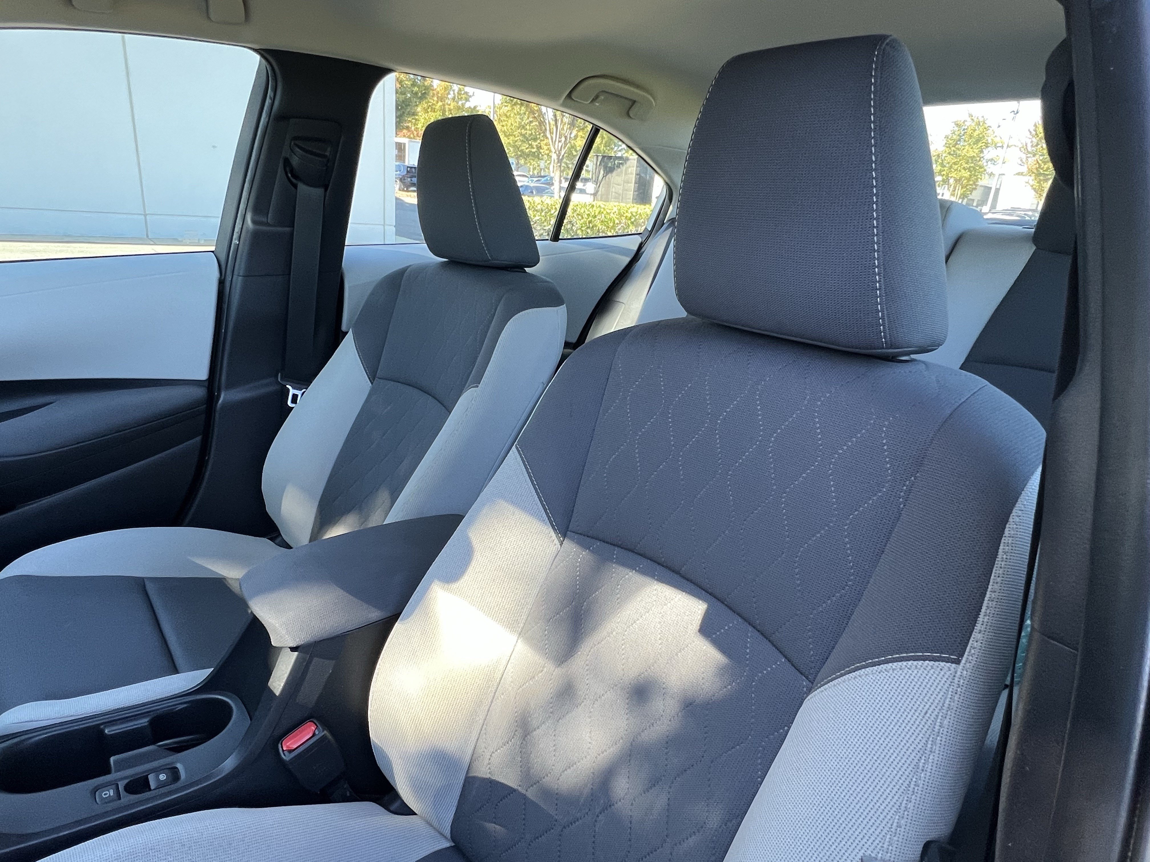 Used 2023 Toyota Corolla LE w/ LE Convenience Package FWD image 16