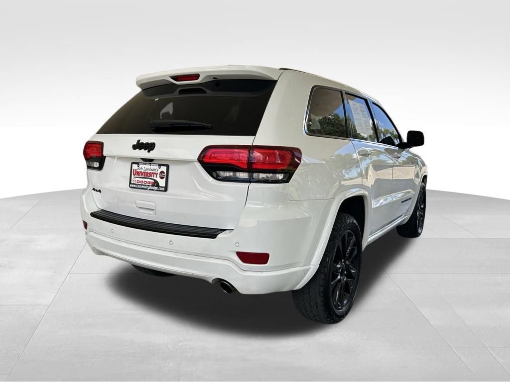 Used 2018 Jeep Grand Cherokee Altitude AWD/4WD image 2