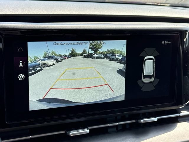 Used 2024 Kia Carnival EX FWD image 18