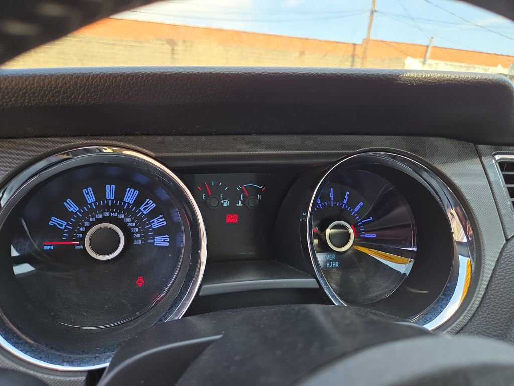 Used 2013 Ford Mustang Coupe w/ V6 Performance Pkg image 26