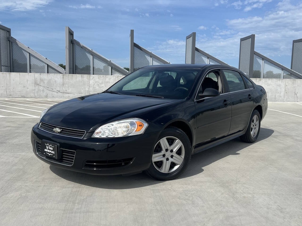 Used 2009 Chevrolet Impala LS FWD image 2