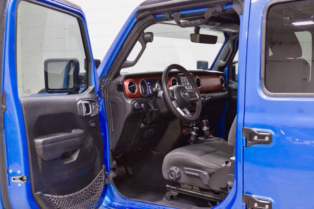 Used 2023 Jeep Gladiator Rubicon w/ LED Lighting Group AWD/4WD image 32
