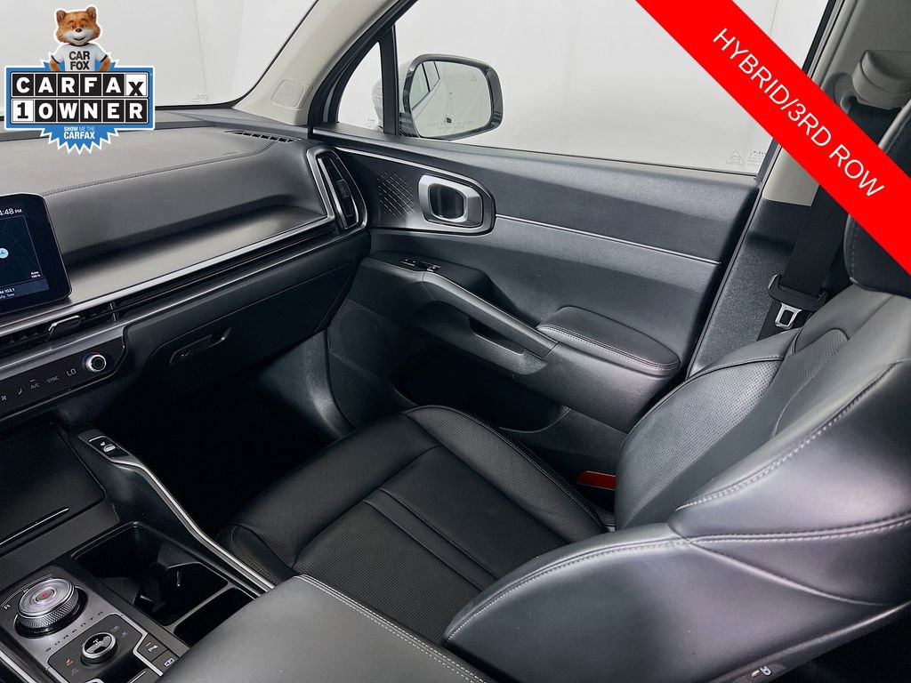 Certified 2025 Kia Sorento EX image 24