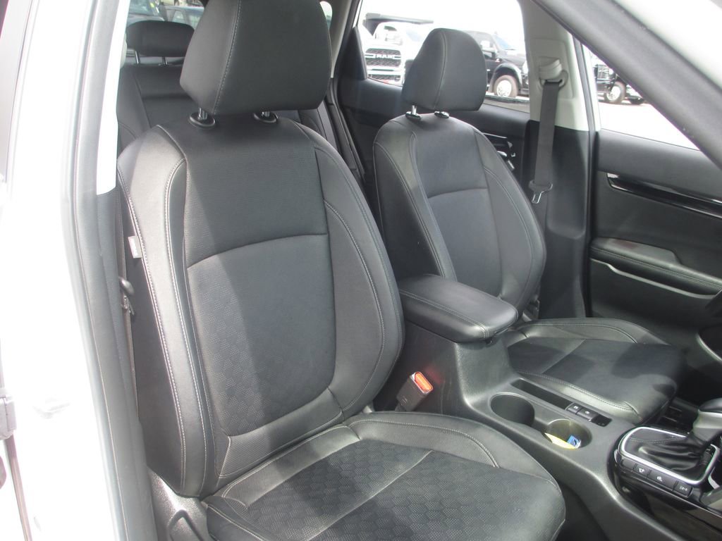 Used 2022 Kia Seltos SX w/ Sunroof Package AWD/4WD image 21