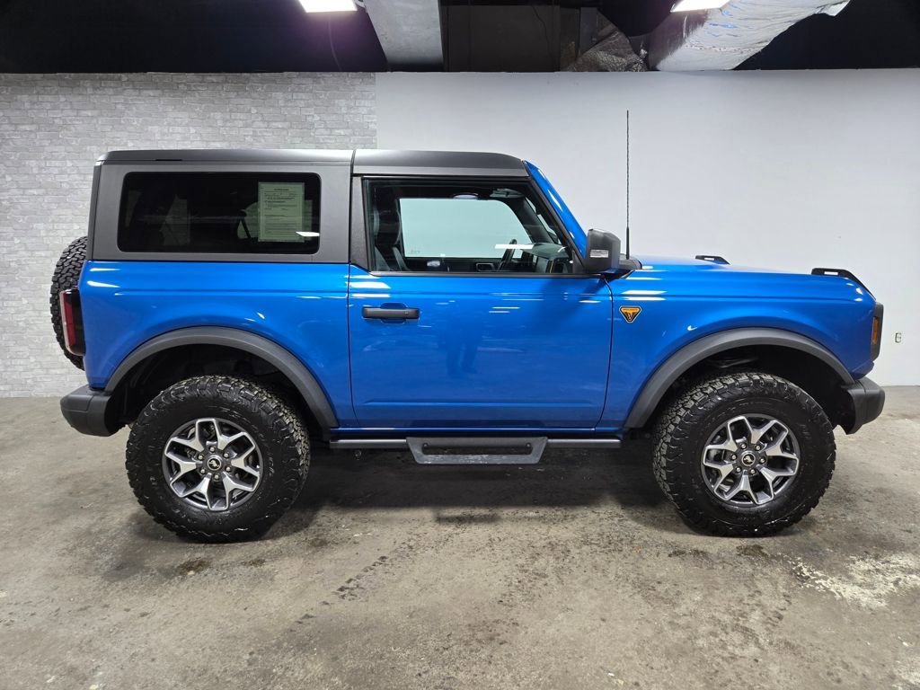Used 2023 Ford Bronco Badlands image 3