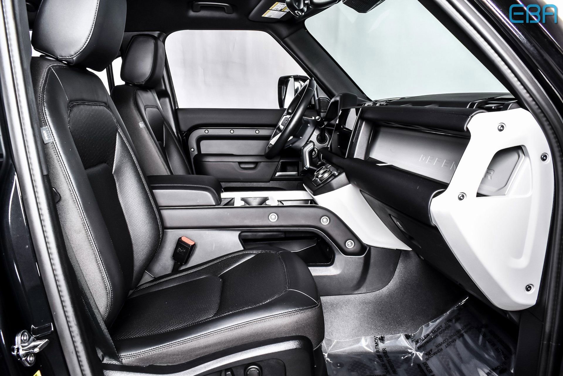 Used 2025 Land Rover Defender 110 S image 24