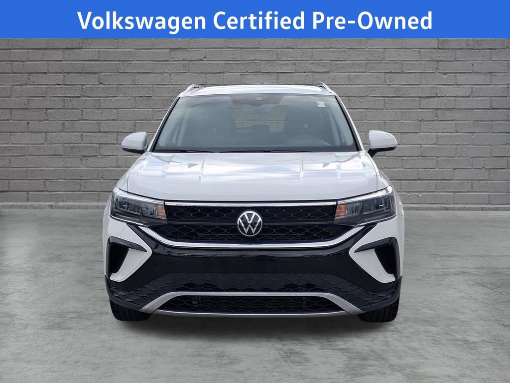 Certified 2023 Volkswagen Taos SE FWD image 2