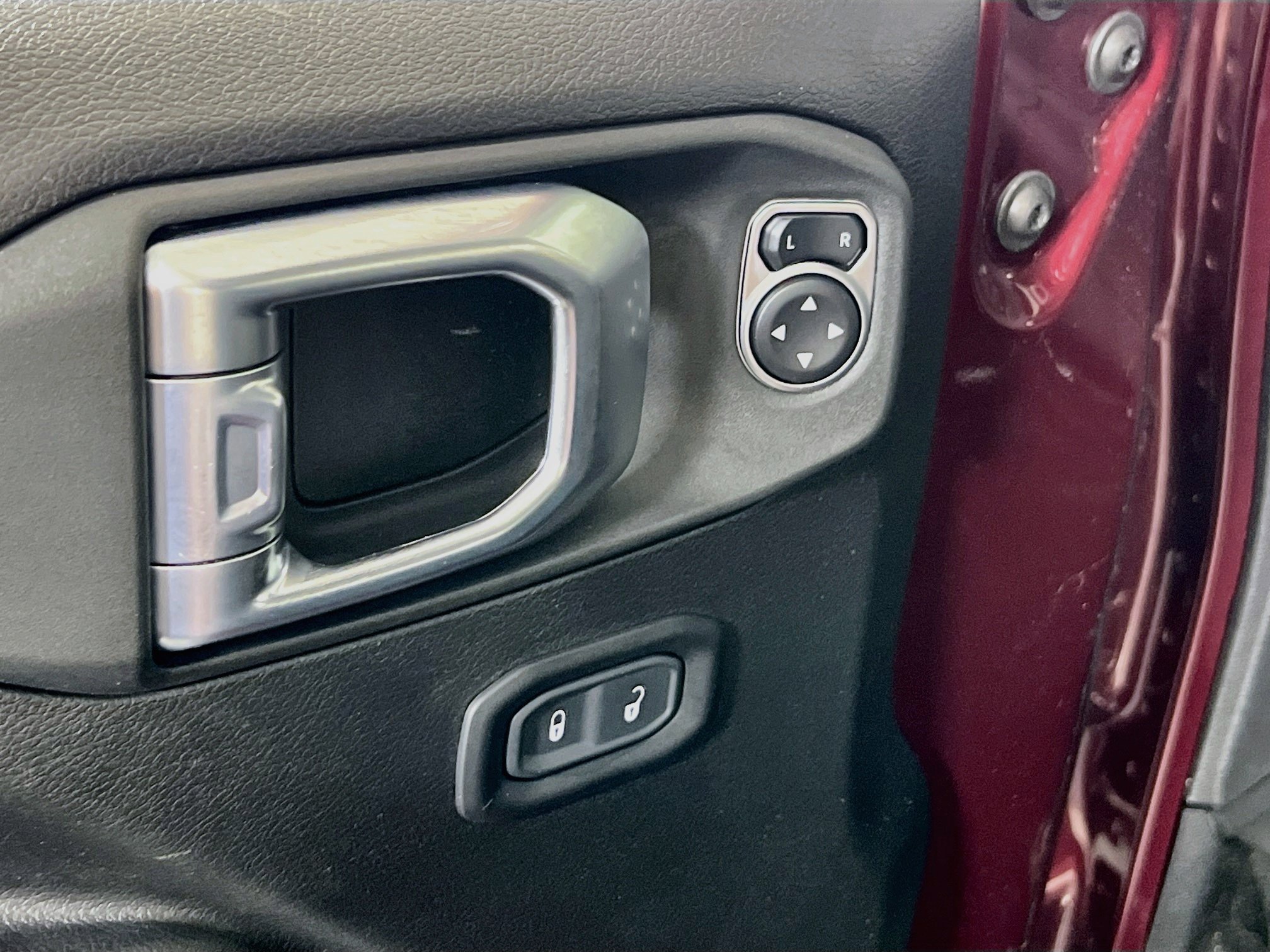 Used 2021 Jeep Gladiator Sport AWD/4WD image 17