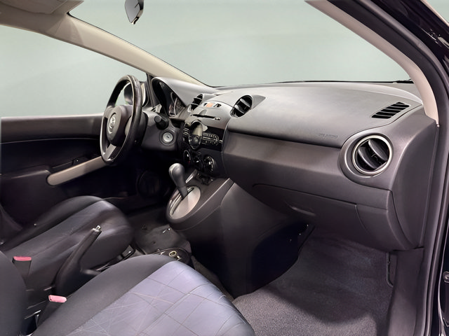 Used 2013 MAZDA MAZDA2 Sport FWD image 13