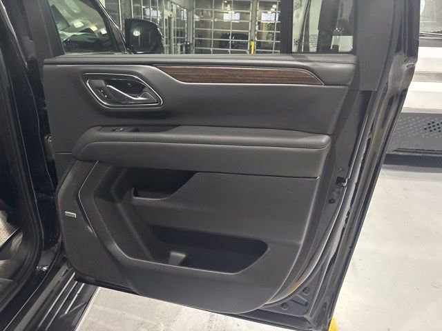 Used 2024 Chevrolet Suburban High Country w/ Max Trailering Package image 35