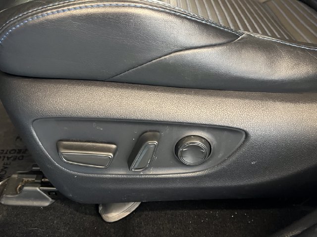 Used 2019 Toyota RAV4 XSE AWD/4WD image 28