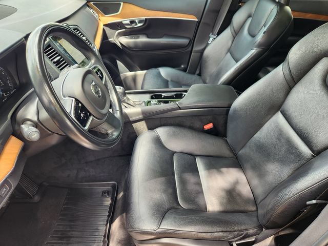 Used 2021 Volvo XC90 T6 Momentum AWD/4WD image 13