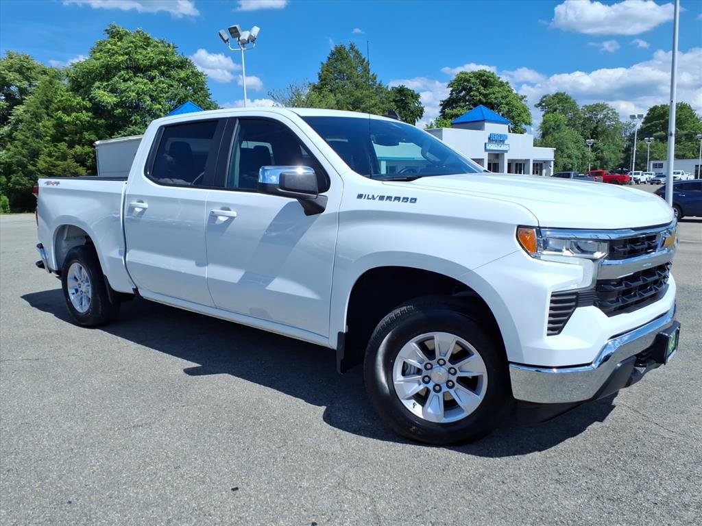 Certified 2026 Chevrolet Silverado 1500 LT AWD/4WD image 2