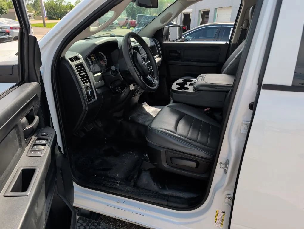 Used 2018 RAM 1500 Tradesman RWD image 19
