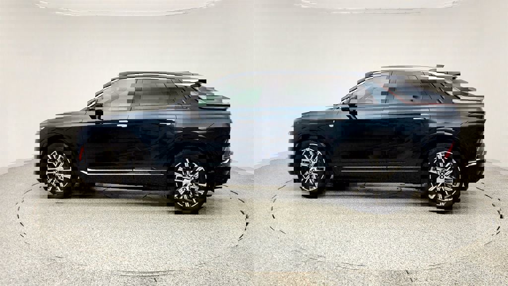 Used 2024 Cadillac Lyriq Luxury image 8