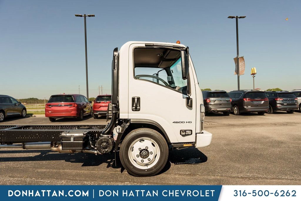 New 2025 Chevrolet Low Cab Forward RWD image 37