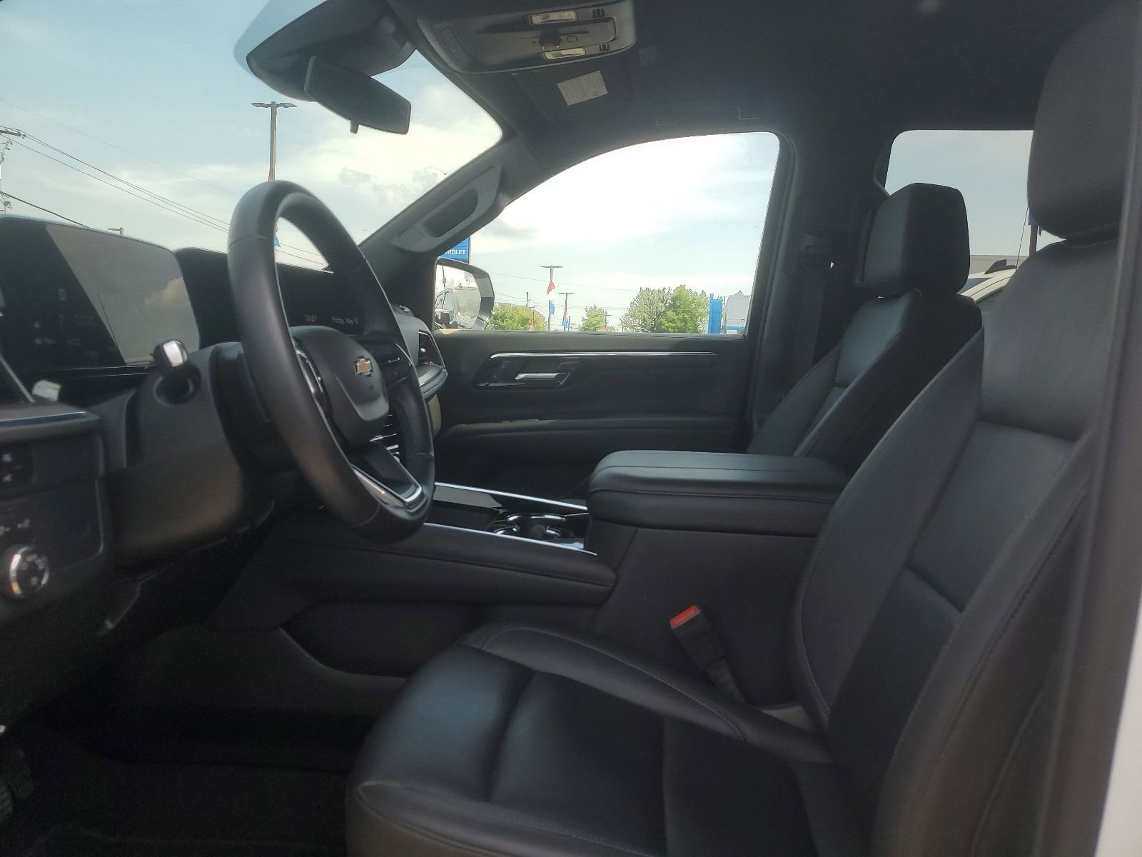 Used 2025 Chevrolet Tahoe LT AWD/4WD image 9